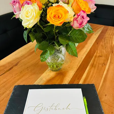 Zentrale Lage, Kostenlos Parken, Ideal Fuer Pendler, Und Haustiere Willkommen!! * カールスト