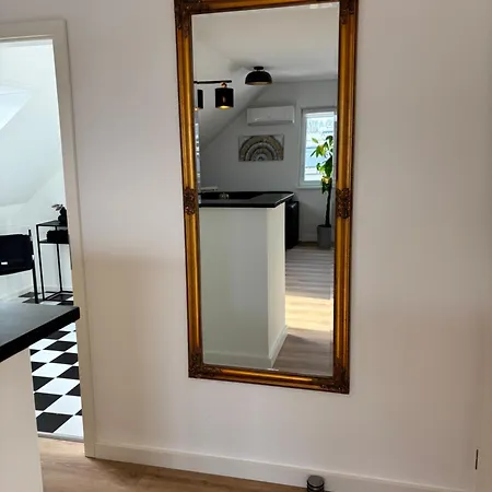 Zentrale Lage, Kostenlos Parken, Ideal Fuer Pendler, Und Haustiere Willkommen!! * Kaarst