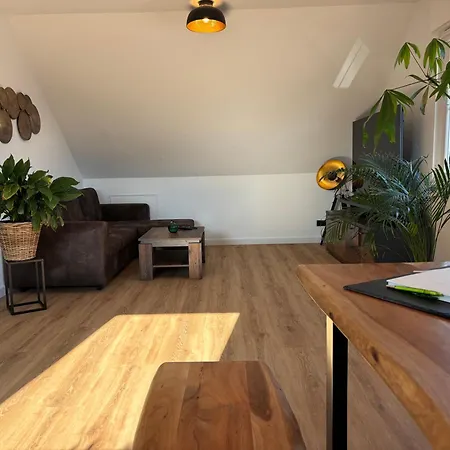 Zentrale Lage, Kostenlos Parken, Ideal Fuer Pendler, Und Haustiere Willkommen!! *