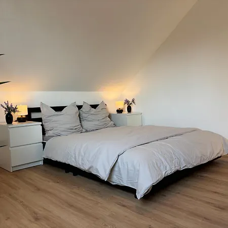 Zentrale Lage, Kostenlos Parken, Ideal Fuer Pendler, Und Haustiere Willkommen!! *