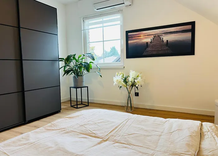 Zentrale Lage, Kostenlos Parken, Ideal Fuer Pendler, Und Haustiere Willkommen!!