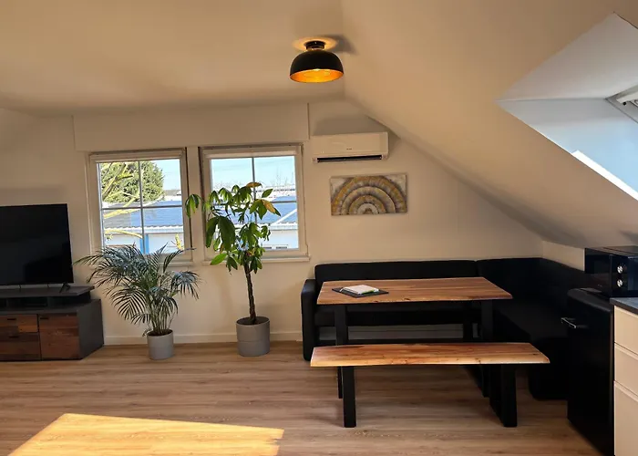 Zentrale Lage, Kostenlos Parken, Ideal Fuer Pendler, Und Haustiere Willkommen!! Daire *