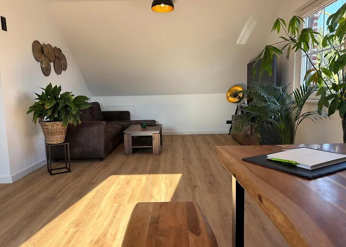 Zentrale Lage, Kostenlos Parken, Ideal Fuer Pendler, Und Haustiere Willkommen!! *