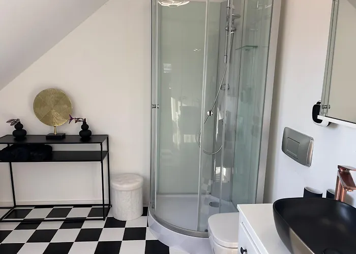 アパート Zentrale Lage, Kostenlos Parken, Ideal Fuer Pendler, Und Haustiere Willkommen!!