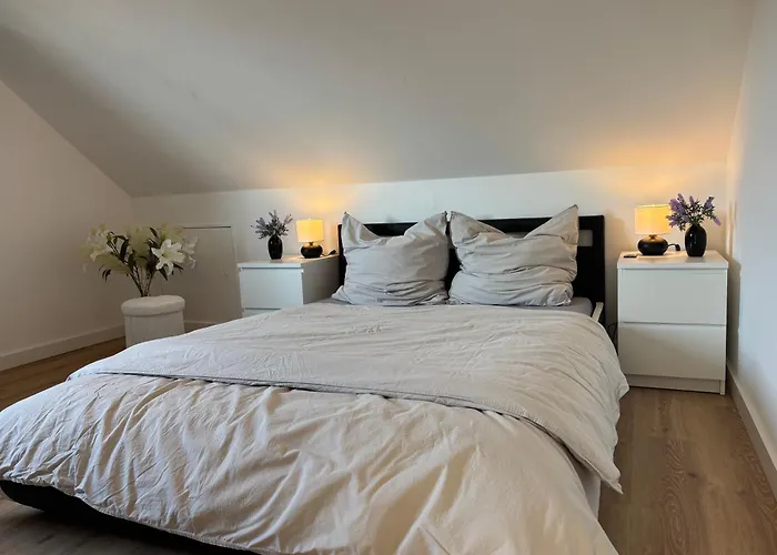 Zentrale Lage, Kostenlos Parken, Ideal Fuer Pendler, Und Haustiere Willkommen!! *