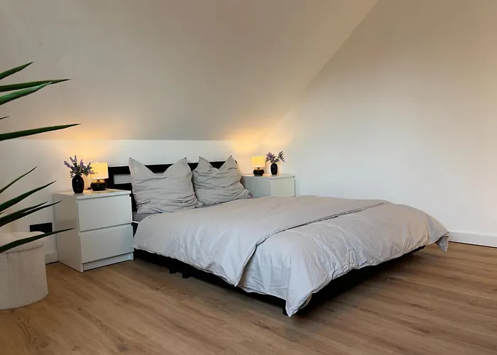 Zentrale Lage, Kostenlos Parken, Ideal Fuer Pendler, Und Haustiere Willkommen!! *