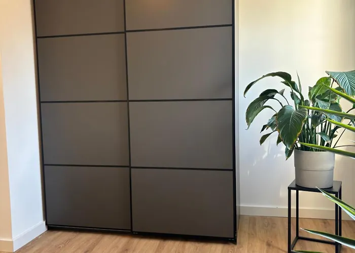 Zentrale Lage, Kostenlos Parken, Ideal Fuer Pendler, Und Haustiere Willkommen!! *